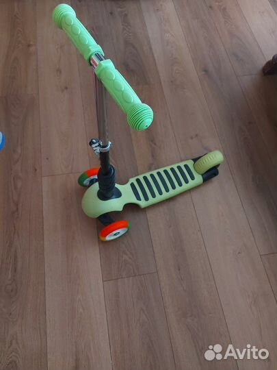 Продам самокат 3 в 1 scooter