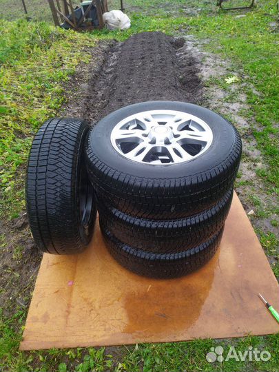 Bfgoodrich Urban Terrain T/A 235/65 R17 108V