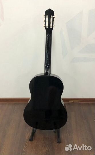 Классическая гитара 4/4
