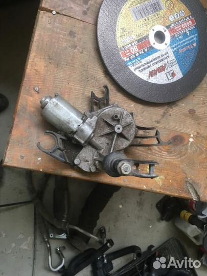 Моторчик стеклоочистителя задний Opel astra H