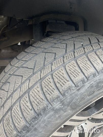 Pirelli Scorpion 285/45 R20 112V