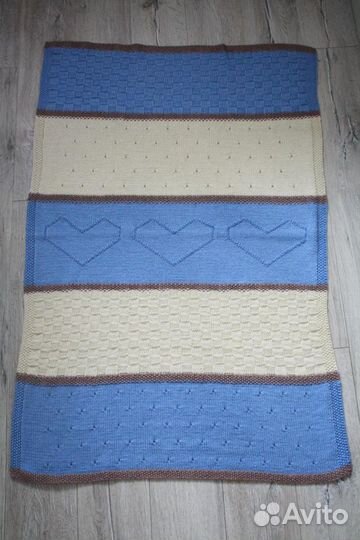 Вязаный плед ручной работы