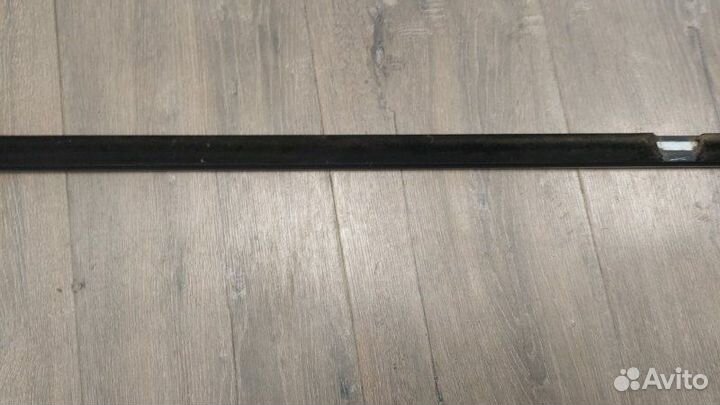 Молдинг стекла задний правый Bmw 750Lix F02 N63