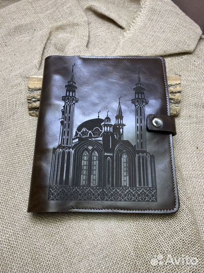 Ежедневник из натуральной кожи с гравировкой