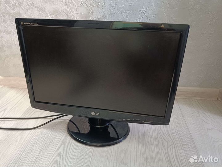 Монитор LG 20