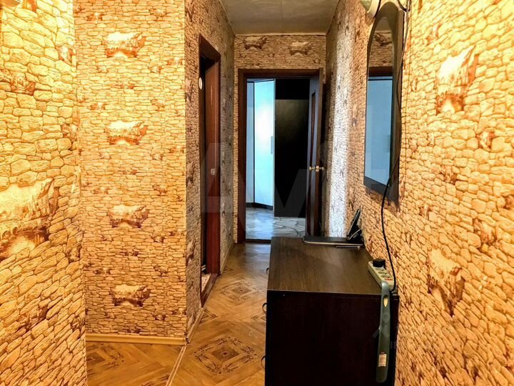 3-к. квартира, 60 м², 1/2 эт.