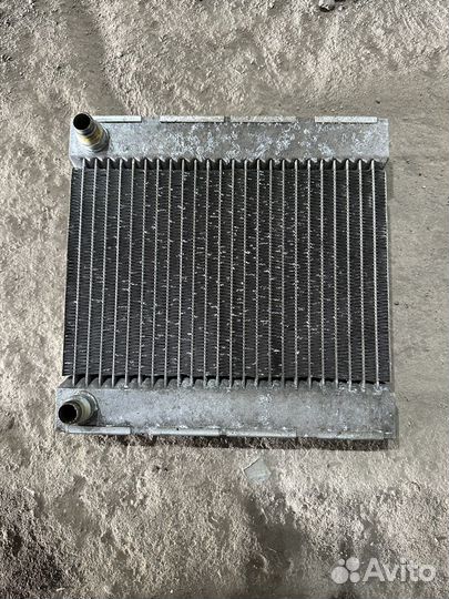 Дополнительный радиатор bmw F10 F11 F07 F12 F13