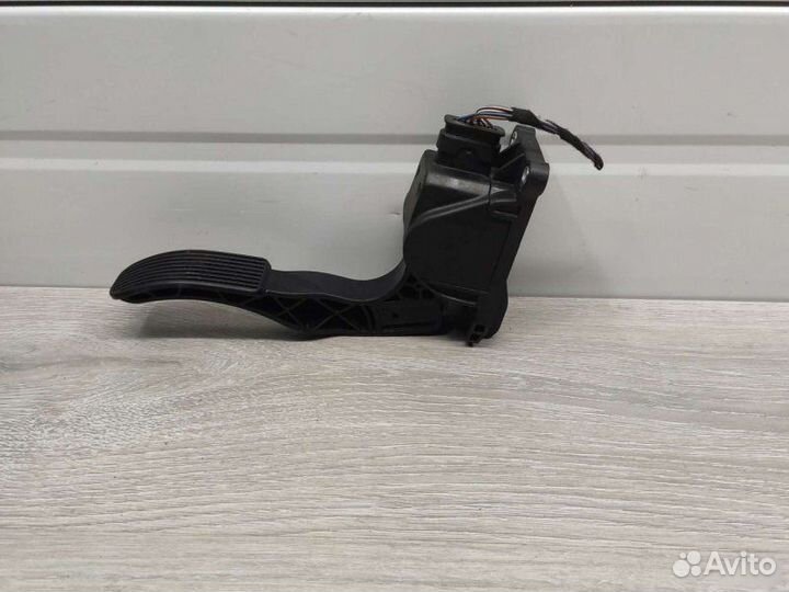 Педаль газа Mercedes Vito W639