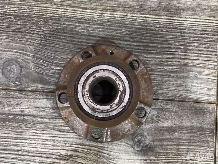 Ступичный подшипник задний Фольксваген Поло