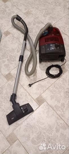 Пылесос AEG б/у