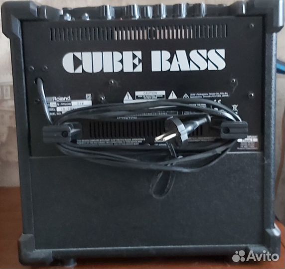 Комбоусилитель для баса roland cube-20xl