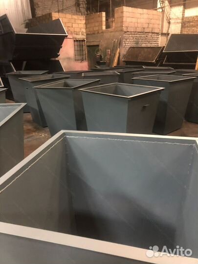 Бак мусорный из металла Арт з11657