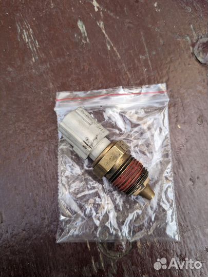 Датчик температуры Ford Focus 2 дорестайл