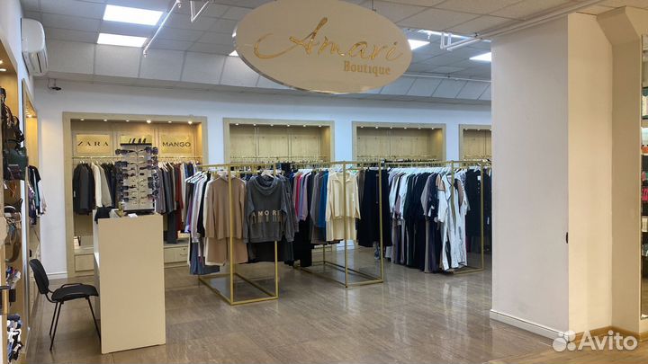 Сдаются рейлы и полки в действующем шоуруме