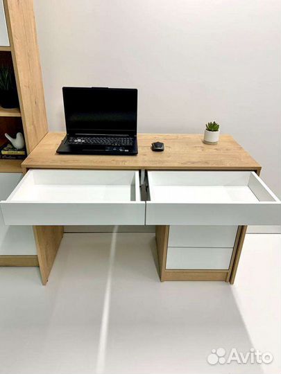 Стеллаж, стол, тумба