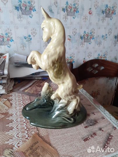 Фарфоровые статуэтки