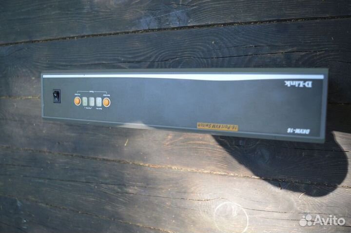 D-Link dkvm-16 (16 портов)
