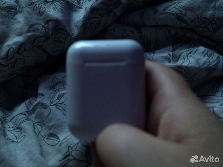 Продаю наушники airpods