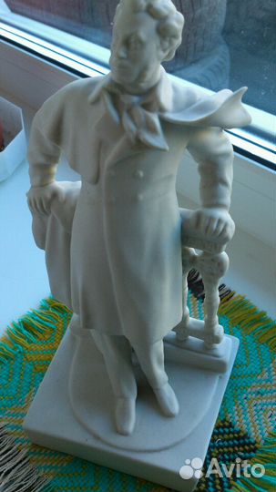 Фарфоровая статуэтка Пушкин А. С