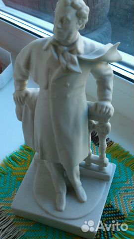 Фарфоровая статуэтка Пушкин А. С