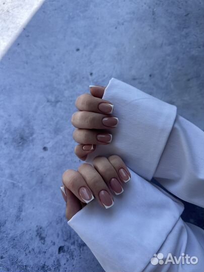 Маникюр с покрытием гель-лак