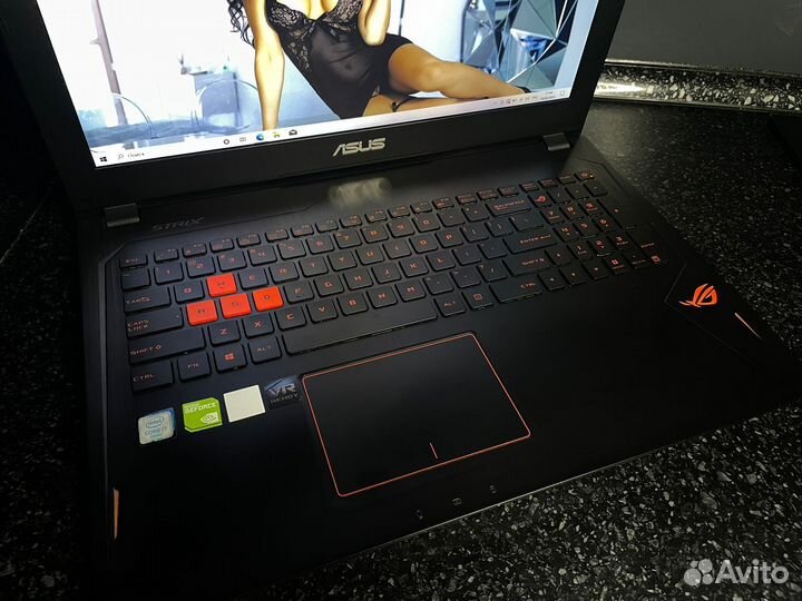 Игровой ноутбук asus i7-6700/gtx1060/16g/ssd384