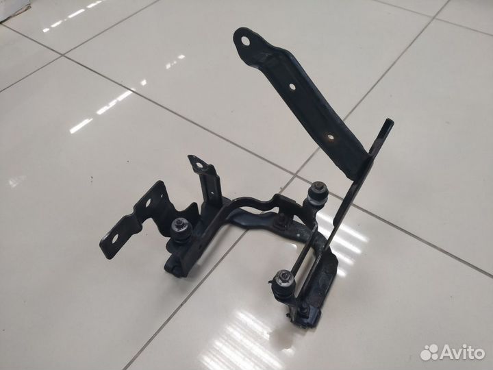 Кронштейн эгур Ford Focus 2