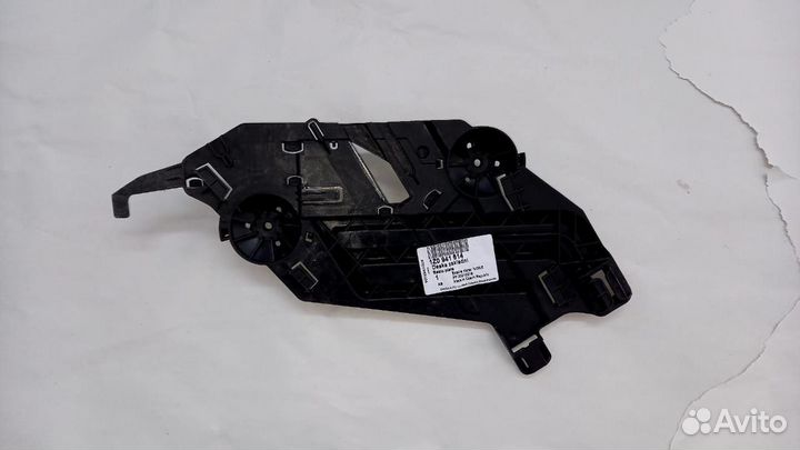 Кронштейн фары Skoda Octavia A5