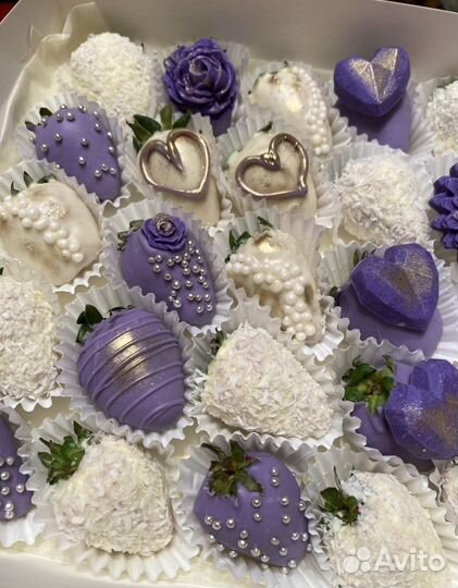 Клубничка в шоколаде в коробке