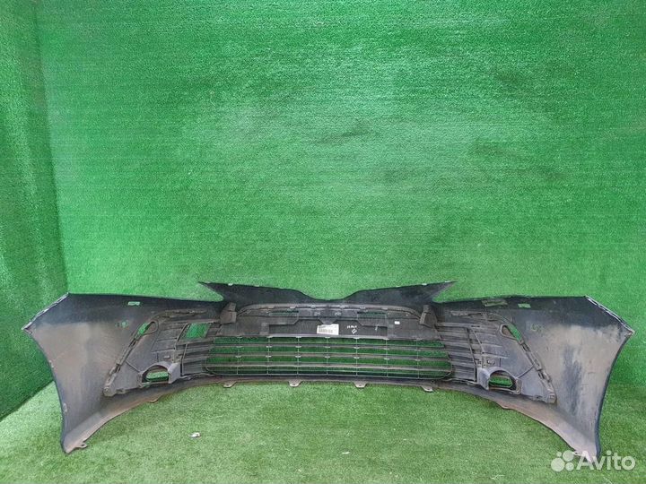 Бампер передний Toyota Camry