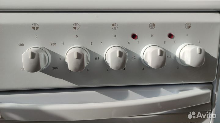 Электрическая плита с духовкой Flama AE14026