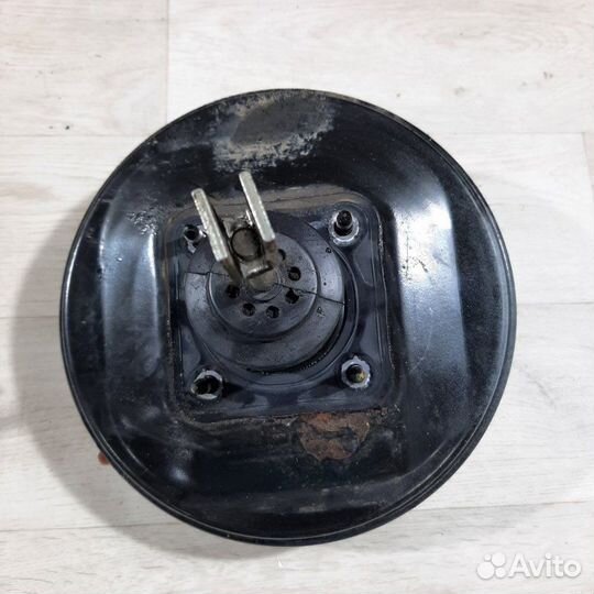 Вакуумный усилитель тормозов Renault Logan 1 седан