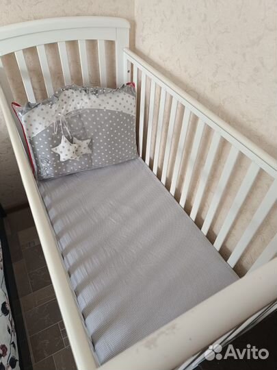 Детская кроватка