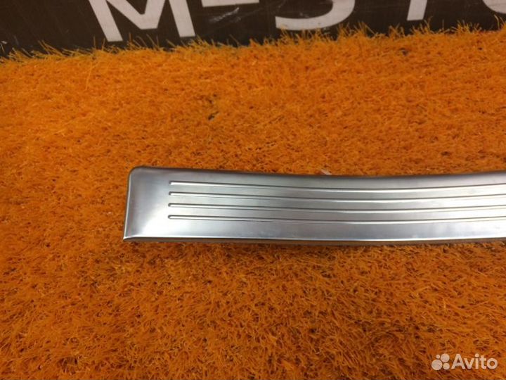 Накладка на порог салона задняя левая