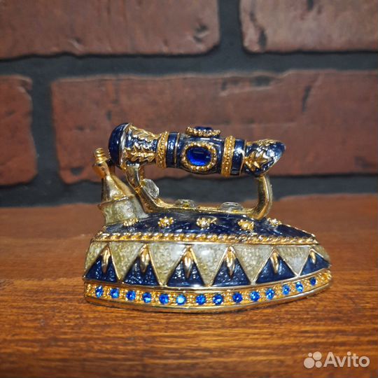 Шкатулка миниатюрная