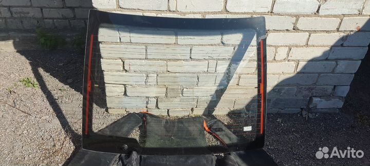 Заднее стекло ваз 2112