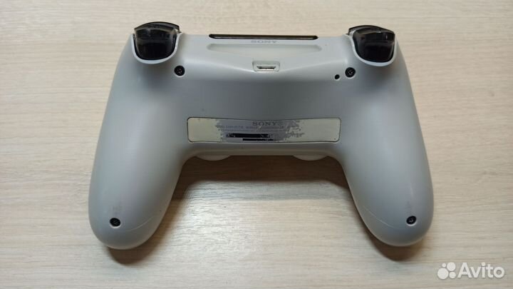 Геймпады Dualshock 4