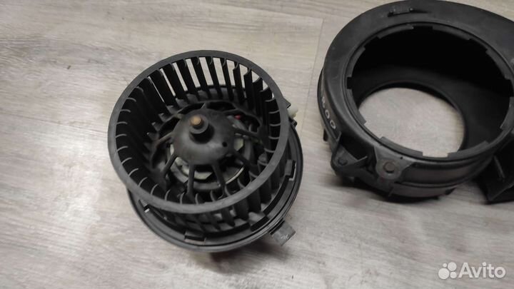 Моторчик печки Chrysler Voyager