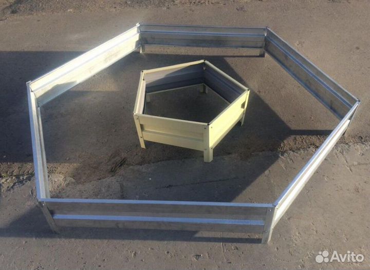 Грядка темно-красная 1м х 1м х 22см