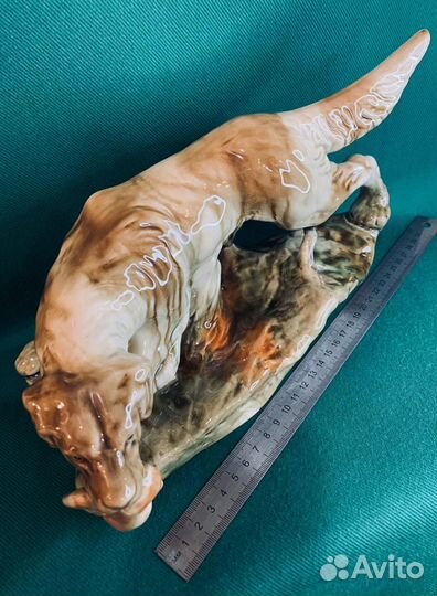 Кабинетная, крупная статуэткаСеттер с уткой