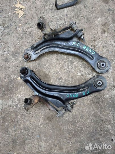 Рычаг передний левый Renault Megane F4R1771