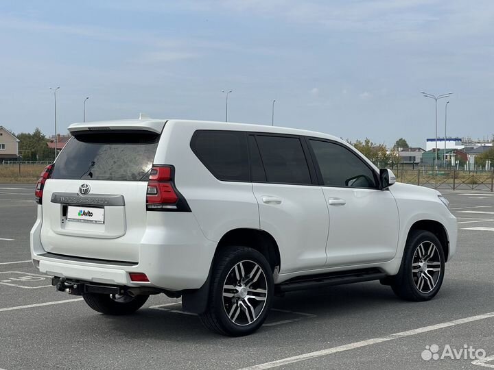 Toyota Land Cruiser Prado 2.8 AT, 2019, 90 000 км