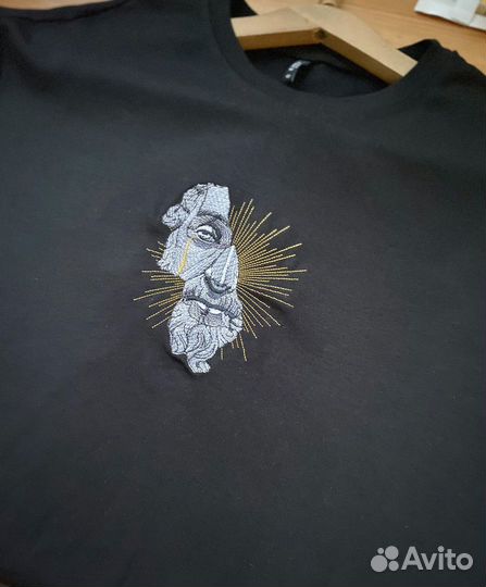 Вышивка на одежде / машинная вышивка