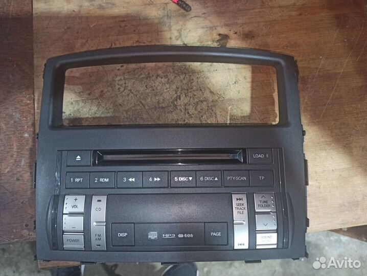 Магнитола штатная Mitsubishi pajero 4