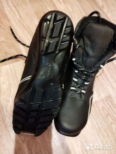 Лыжные ботинки