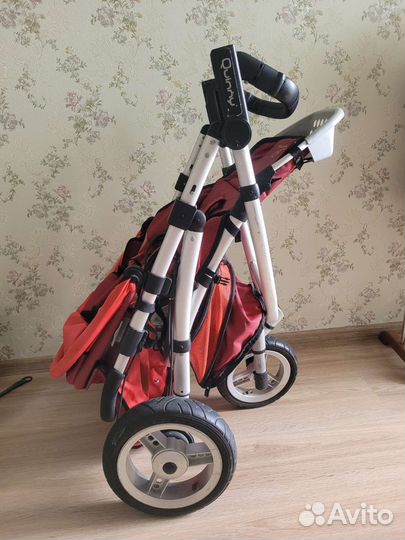 Коляска quinny
