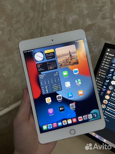 Apple iPad Mini 4