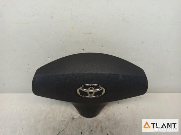 Airbag водительский toyota isis