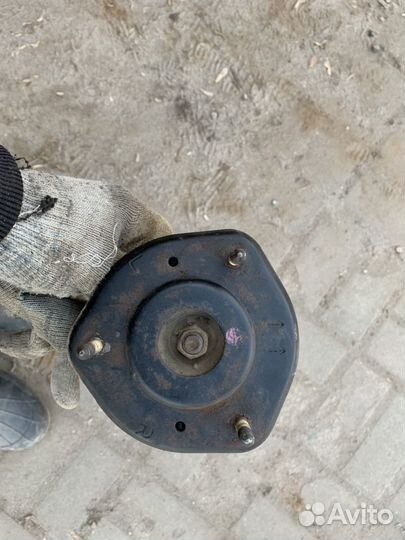 Стойка передняя