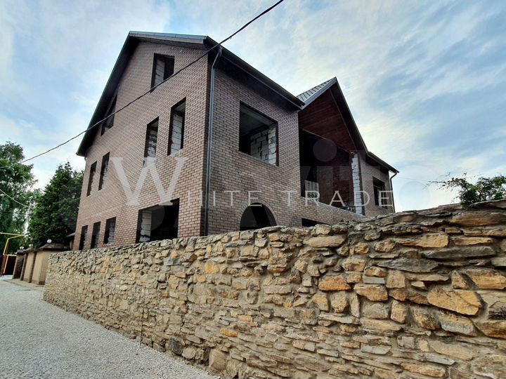 Коттедж 399 м² на участке 5,3 сот.